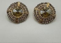 Bronze stud