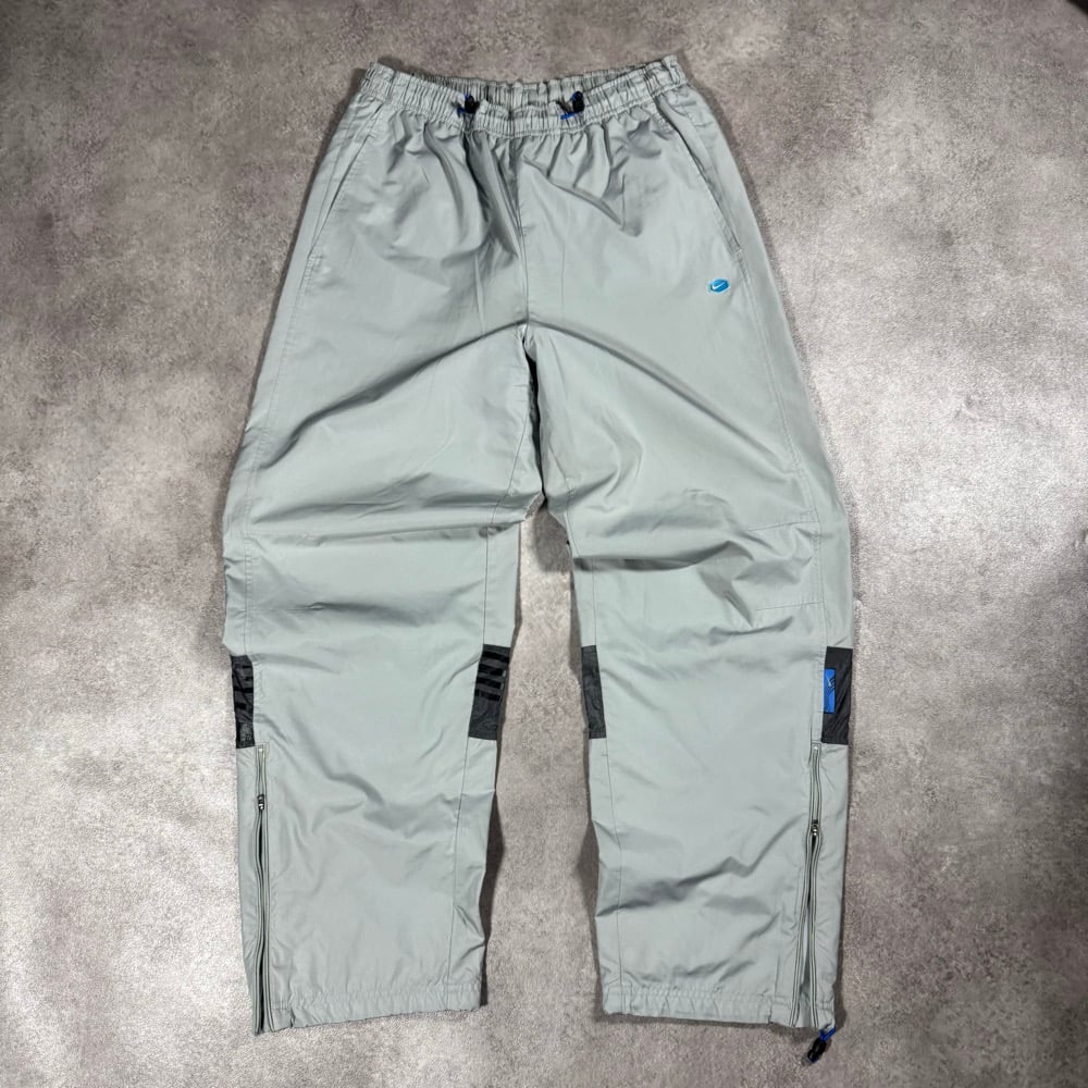 Image of Nike Tracksuit Bottoms, Size Mediuk