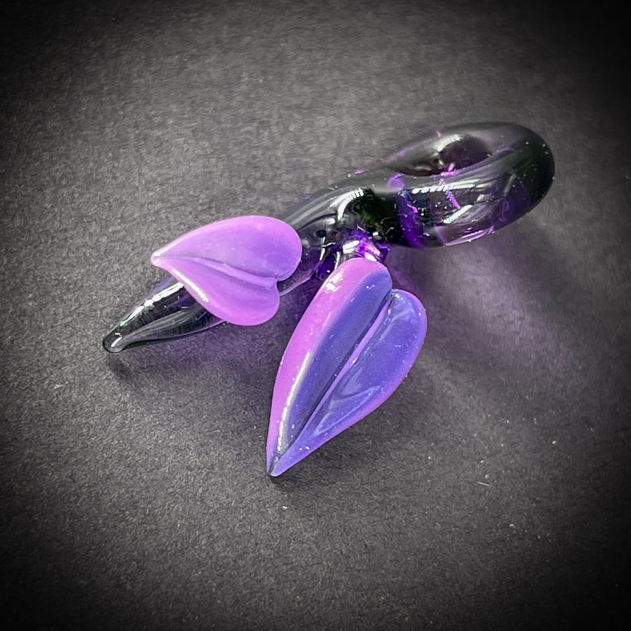 Image of Mini Purple 2 Leaf Pendant