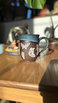 Image 6 of Butterfly mug 09