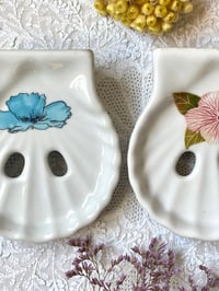 Image 8 of Porte-savon porcelaine de Paris
