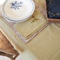 Image 1 of Nappe & Serviettes Brodées Chartreuse