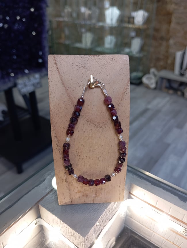 Bracelet grenat almandin 1