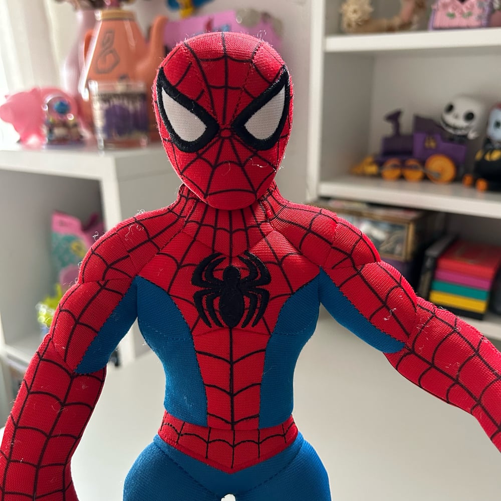 Image of PELUCHE DISNEY SPIDER-MAN