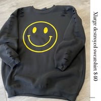 Xlarge black smiley destroyed sweatshirt