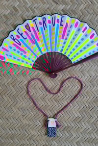 Image 3 of Be Simple, Be True Fan