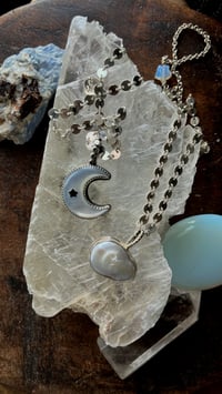 Image 4 of The pearl cloud necklace 