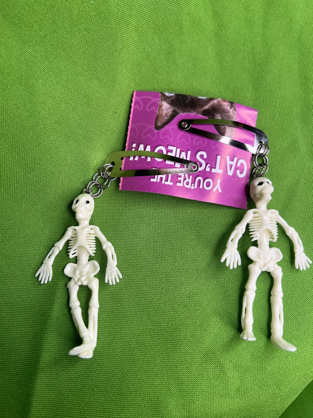 skelly hair clips