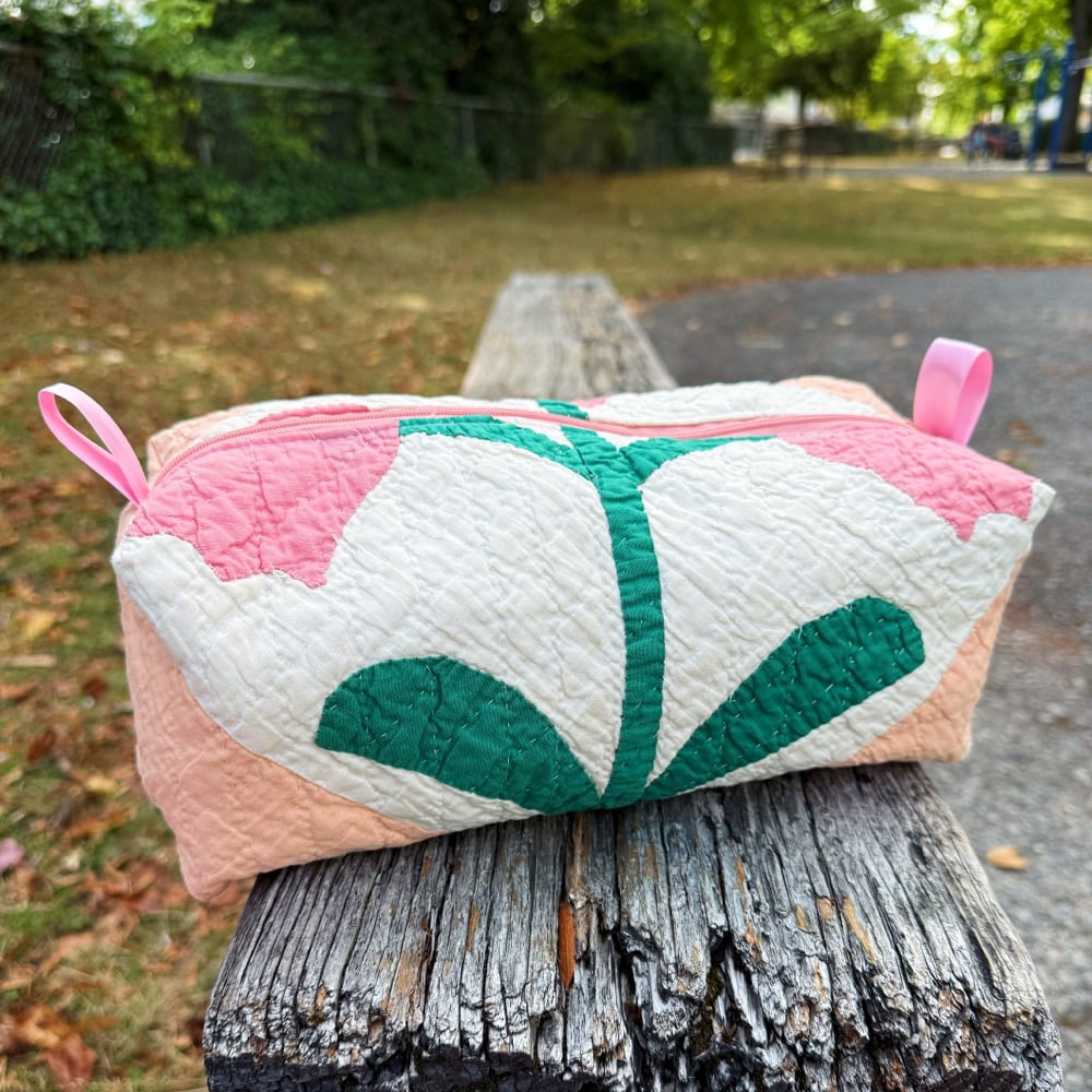 Image of Large Zipper Pouch — 01