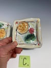Small square plates with lemons 