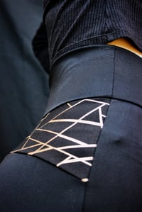 Image 2 of TYRA shorts, mesh stripe 