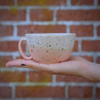Image 1 of Tasse Latte Cartel par Amour Amour