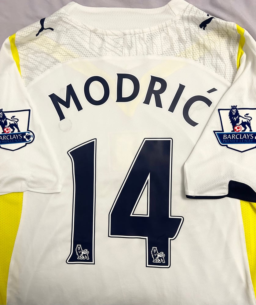 Image of Tottenham Hotspur “MODRIĆ 14” 2009/10 Home Shirt + PL patches (M)