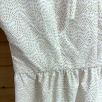 Image 2 of 12 Cream Print