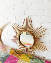 Image 1 of Miroir en rotin vintage