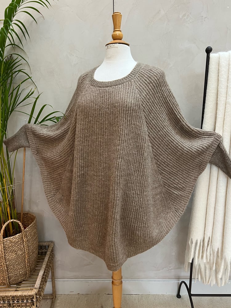 Image of Poncho "Chauve Souris" maille taupe col rond T.U.