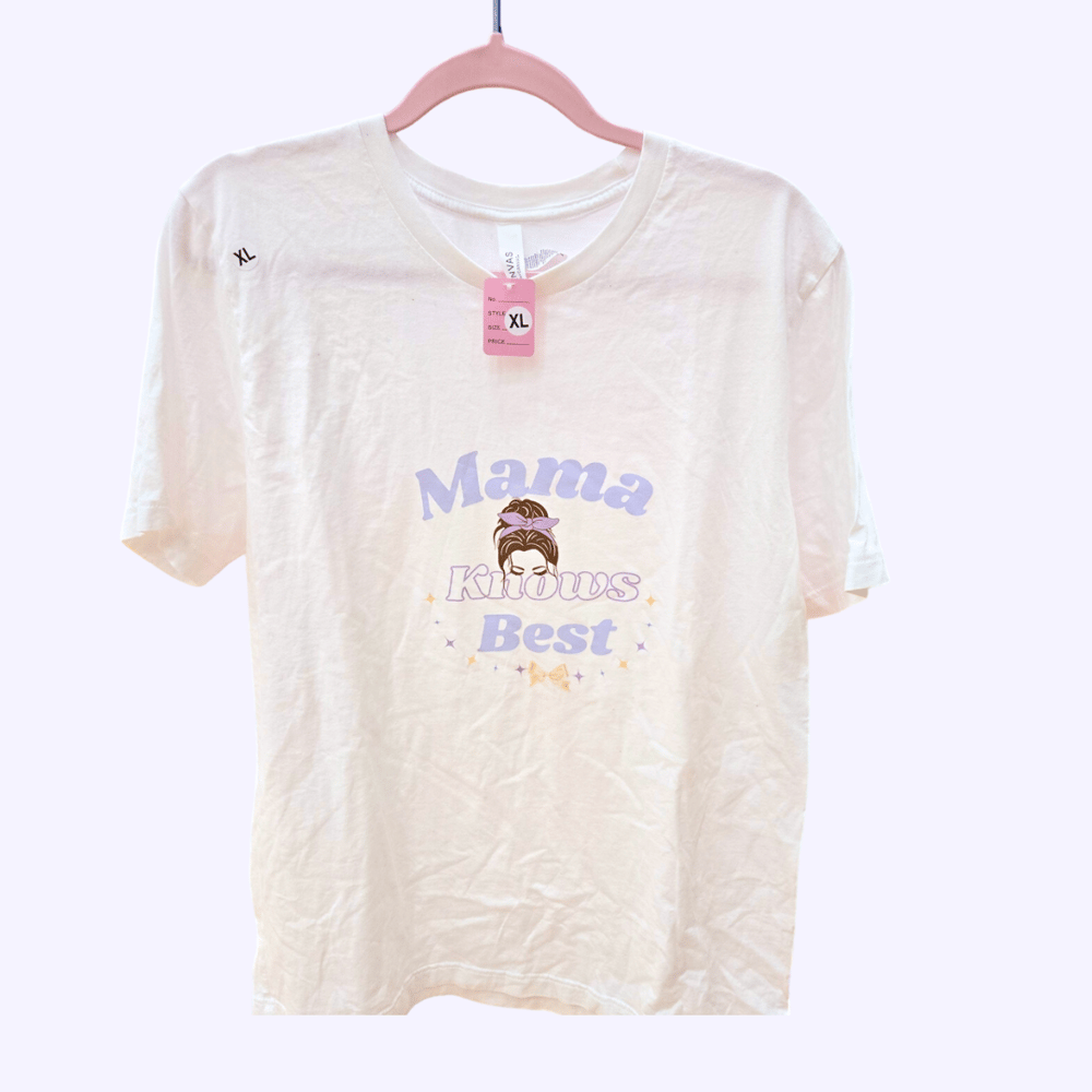 MAMA knows best t-shirt