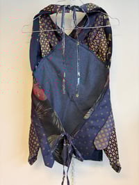 Image 9 of Tie top, dark blue (xs-l)