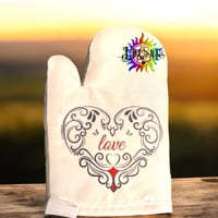 Love oven mitt