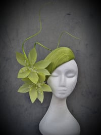 Image 1 of 'Malia' in Soft Lime