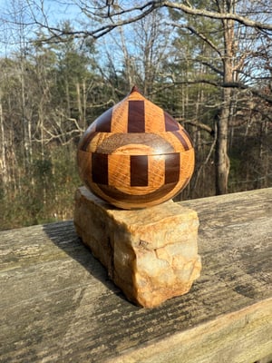 Image of Lidded Hōju in Walnut/White Oak