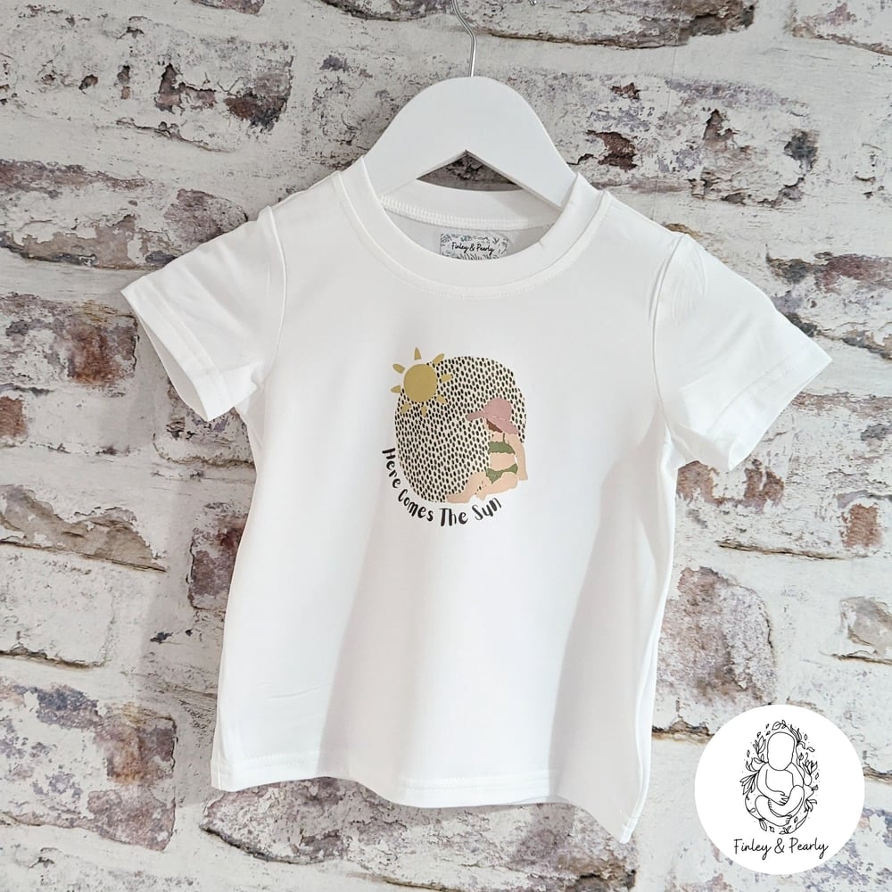 T-SHIRT: Here Comes The Sun