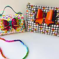 Image 3 of London All In One Bow Die-Cut 1153