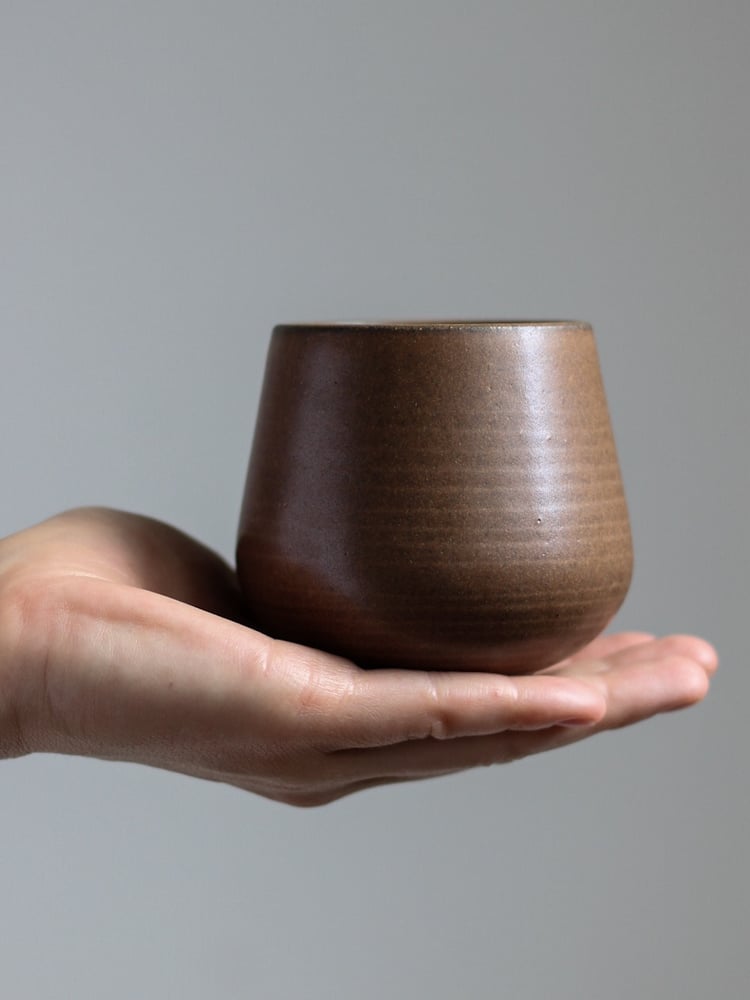 Image of large cup in textured tamba