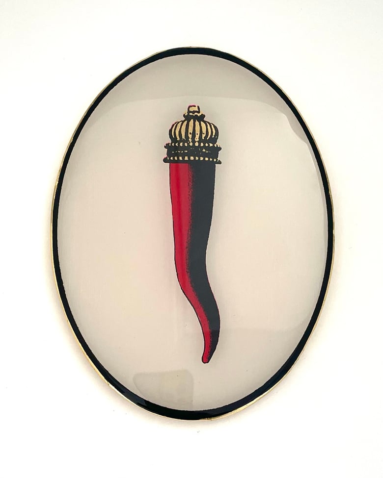 Image of Cornicello Oval Black/White/Red