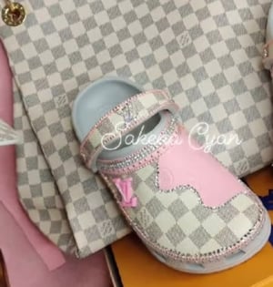 Image of Size 8 Luv Checker White & Pink