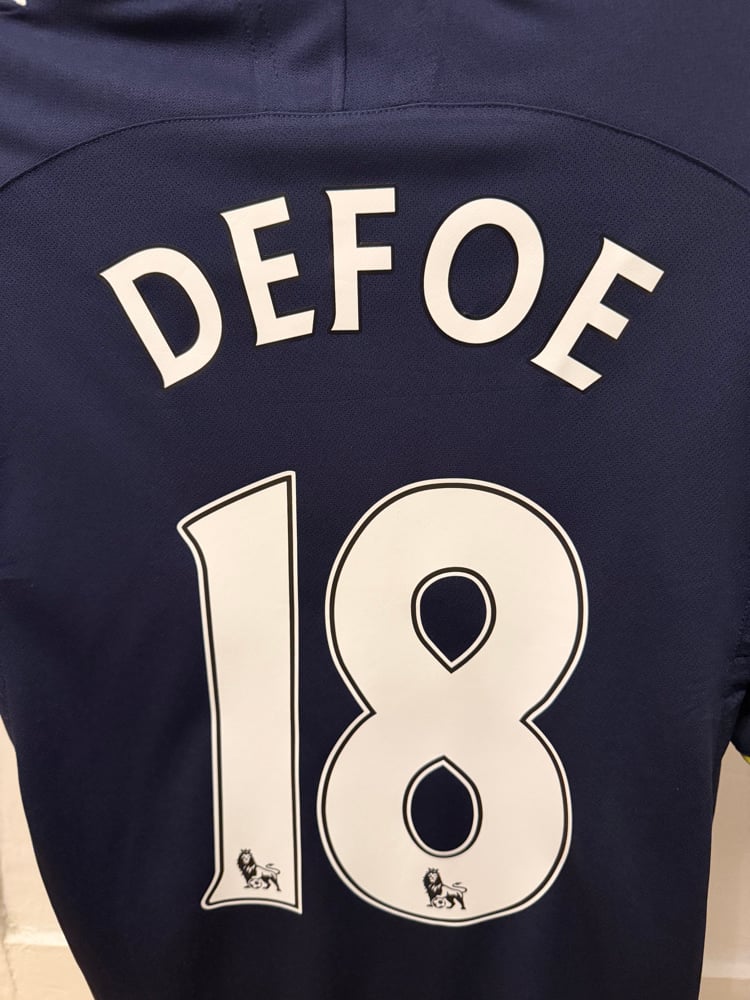 Image of Tottenham Hotspur “DEFOE 18” 2009/10 Away Shirt + PL patches (M)