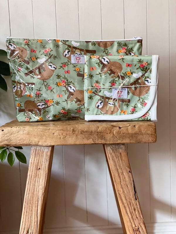 Image of Sloths Nappy Pouch & Change Mat Set