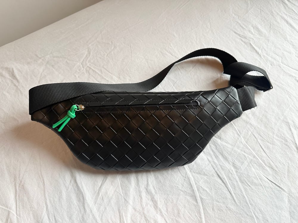 Image of Fanny Pack Knitted