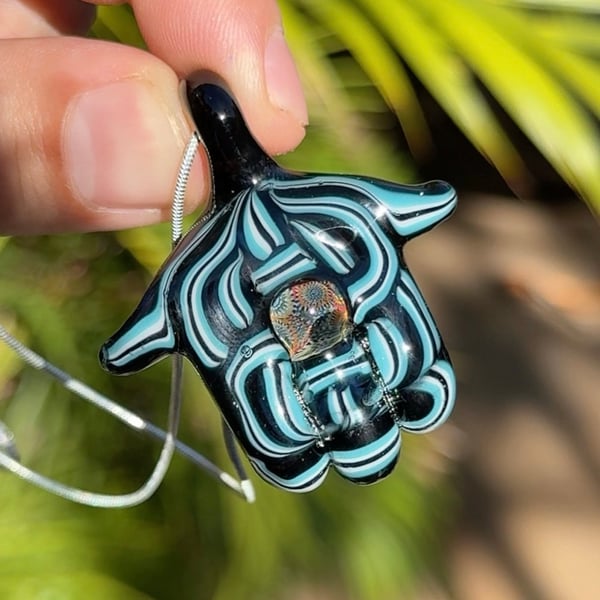 Image of Chip Weave Hamsa