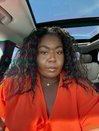 Image 4 of Tyra Wig