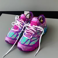 Image 2 of size: us6y uk5 eu39 cm24.5