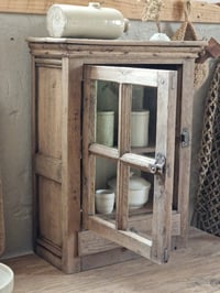 Image 4 of La vitrine très ancienne 