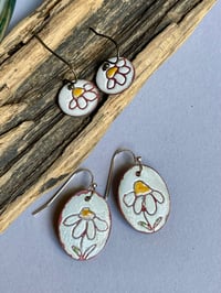Image 1 of Pick a Daisy 