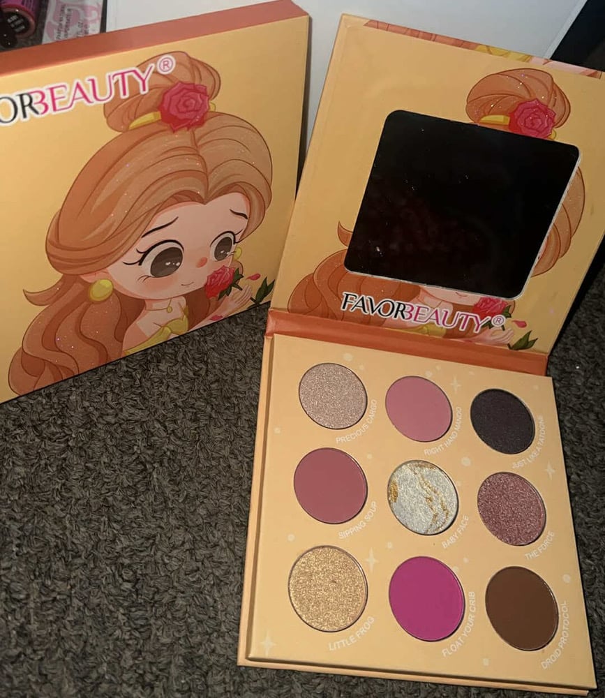 Image of Belle Eyeshadow Makeup Palette 