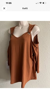 Image 8 of 2X MineTom Open Shoulder Top # 472*10 (Gently Used)