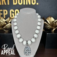 Image 3 of Shell Chips Pendant Pearl Necklace
