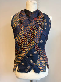 Image 17 of Tie top, dark blue (xs-l)