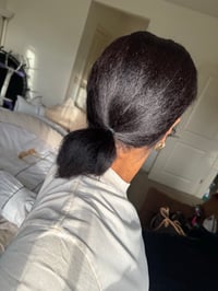 Image 5 of 12 inch 13x6 KINKY STRAIGHT LAYERED BOB WIG 