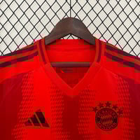 Image 3 of Bayern 24/25 Home