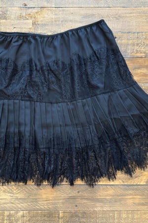 Image of Lace slip skirt popular with t shirt dresses