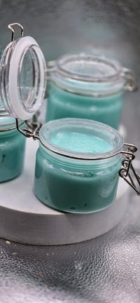 Image 2 of Cashmere Noir and Oud Sugar scrub
