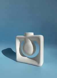 Image 1 of Vase SQUARE - BIANCO