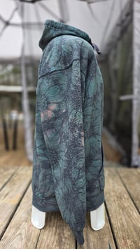 Image 13 of Floral Flukes