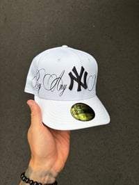 Image 1 of AURA WHITE BLACK LOGO NEW YORK YANKEES CUSTOM FITTED  