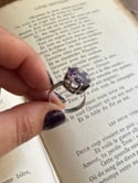 Incroyable bague solitaire du XIXème siècle, poinçon sanglier et améthyste, Taille 55